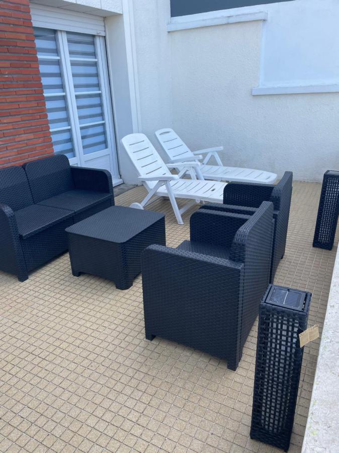Appart Avec Terrasse Proche Plage - Classe 2 Etoiles Cucq Buitenkant foto